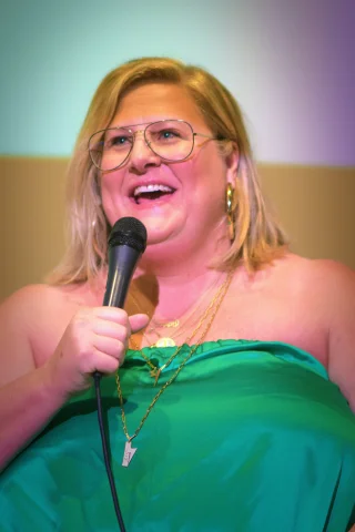 Bridget Everett height profile photo