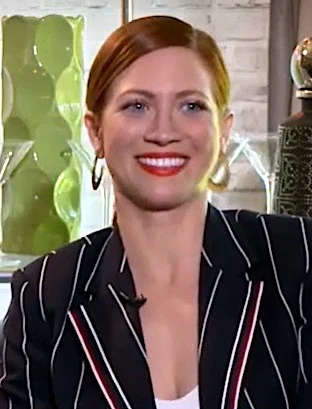 Brittany Snow height profile photo