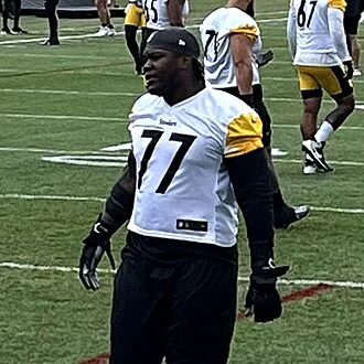 Broderick Jones height profile photo