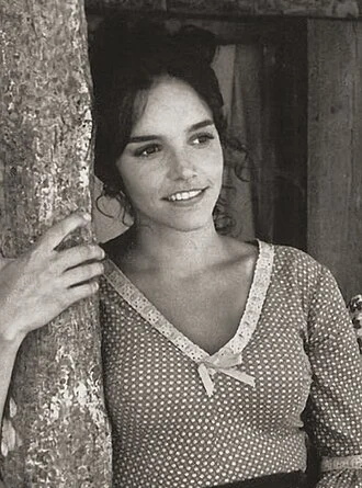 Brooke Adams (actress) height profile photo