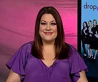 Brooke Elliott height profile photo