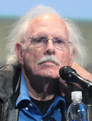 Bruce Dern height profile photo