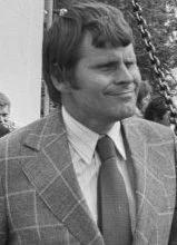 Bruce Glover height profile photo