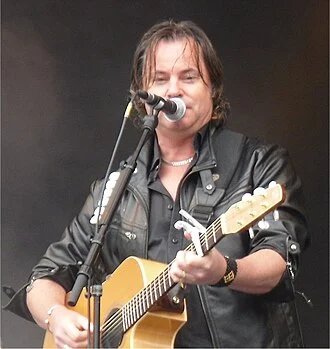 Bruce Guthro height profile photo