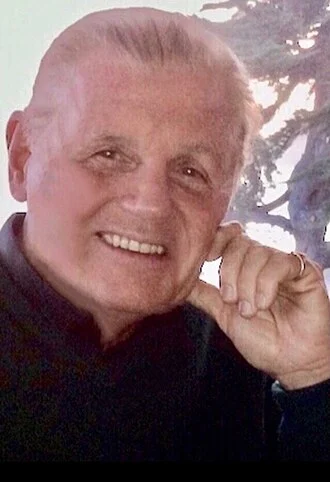 Bruce Johnston height profile photo