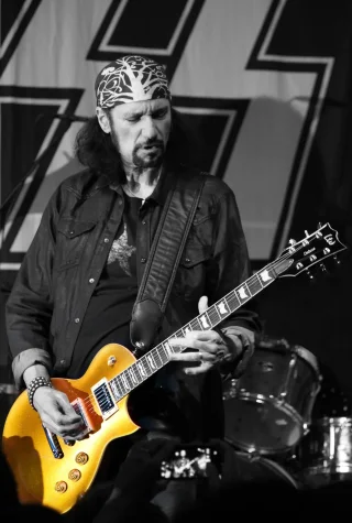 Bruce Kulick height profile photo