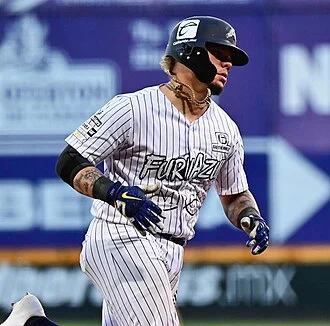 Bruce Maxwell height profile photo