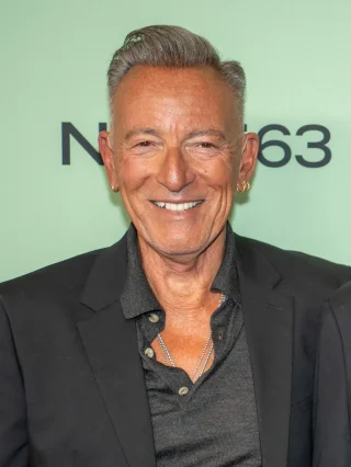 Bruce Springsteen height profile photo