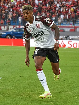 Bruno Henrique (footballer, born 1990) height profile photo