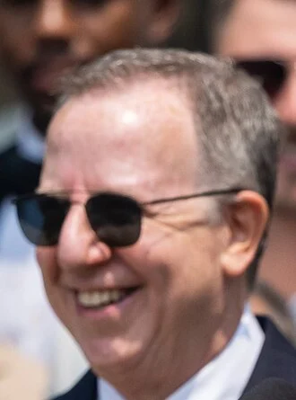 Bryan Glazer height profile photo