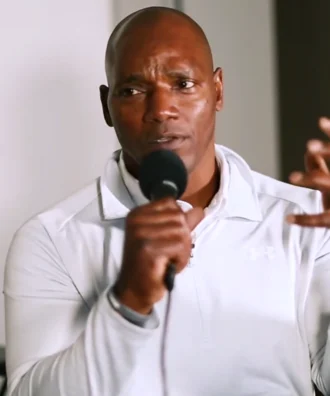Bryant Young height profile photo