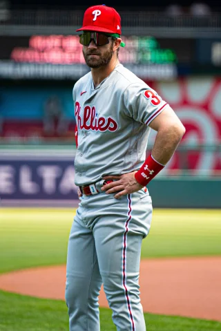 Bryce Harper height profile photo