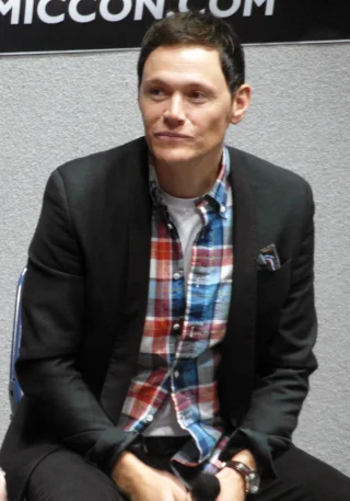 Burn Gorman height profile photo