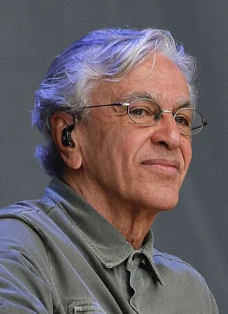 Caetano Veloso height profile photo
