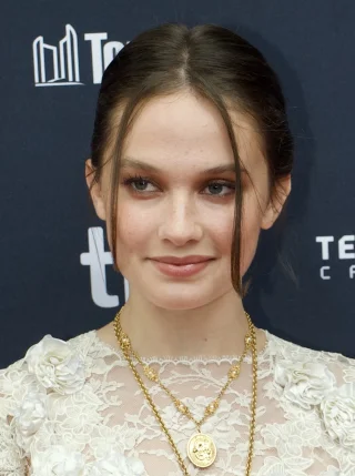 Cailee Spaeny height profile photo
