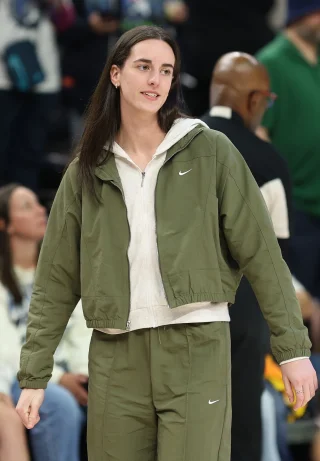 Caitlin Clark height profile photo