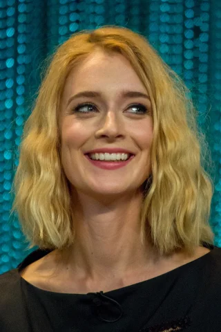 Caitlin FitzGerald height profile photo