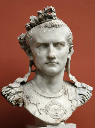 Caligula height profile photo
