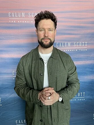 Calum Scott height profile photo