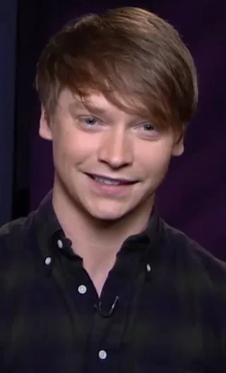 Calum Worthy height profile photo
