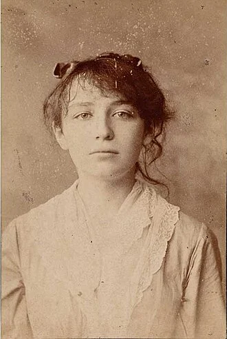 Camille Claudel height profile photo