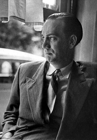 Camilo José Cela height profile photo