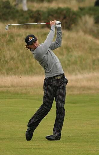 Camilo Villegas height profile photo