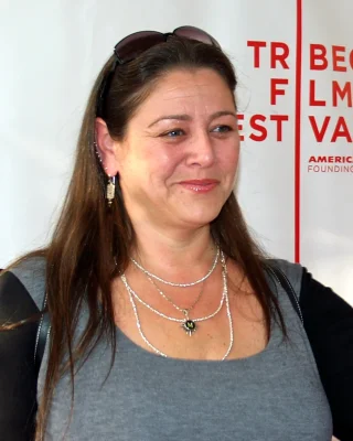 Camryn Manheim height profile photo
