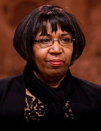 Candy Carson height profile photo