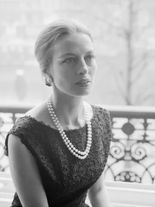 Capucine height profile photo