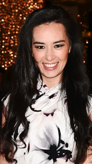 Cara Gee height profile photo
