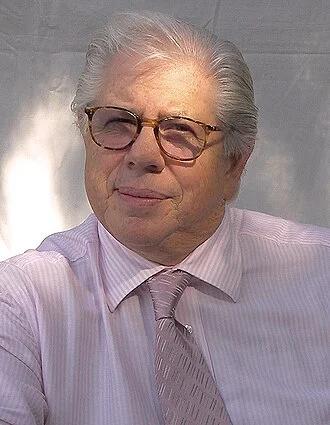 Carl Bernstein height profile photo