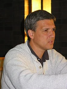 Carl Wilkens height profile photo