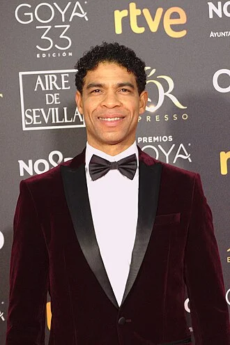 Carlos Acosta height profile photo