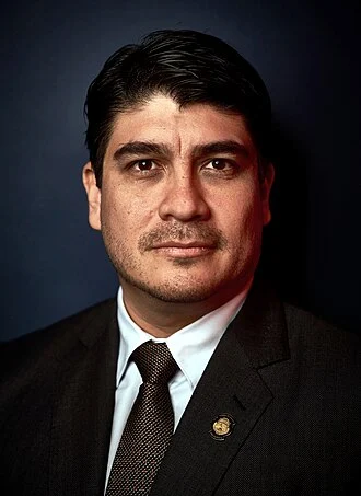 Carlos Alvarado Quesada height profile photo