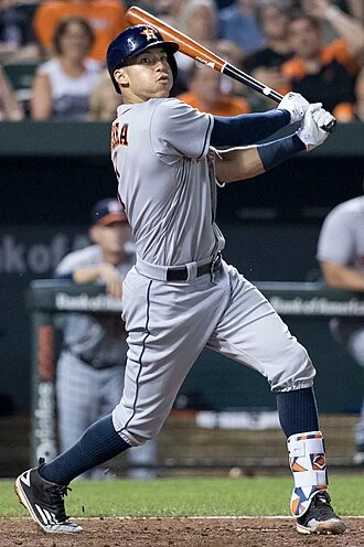 Carlos Correa height profile photo