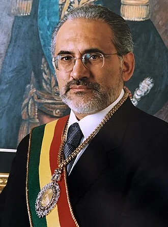 Carlos Mesa height profile photo