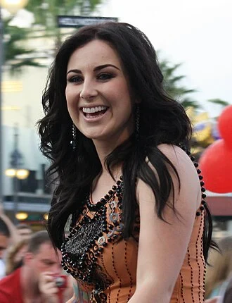 Carly Smithson height profile photo