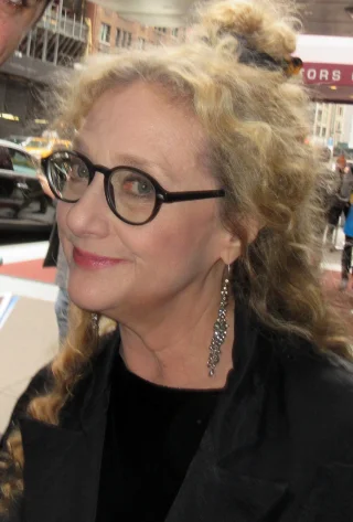 Carol Kane height profile photo