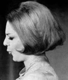 Carole Shelley height profile photo