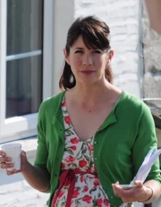 Caroline Catz height profile photo