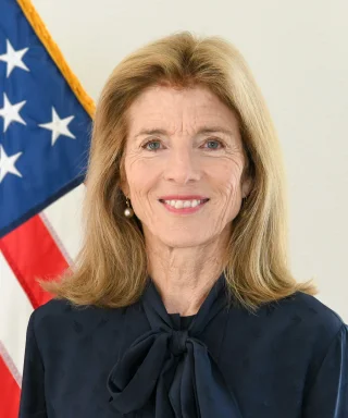 Caroline Kennedy height profile photo