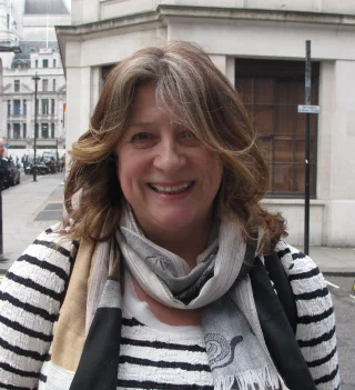 Caroline Quentin height profile photo
