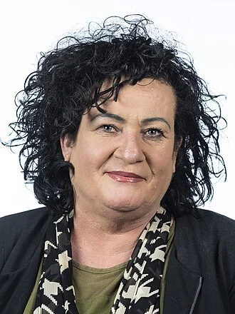 Caroline van der Plas height profile photo
