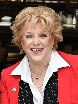 Carolyn Goodman height profile photo