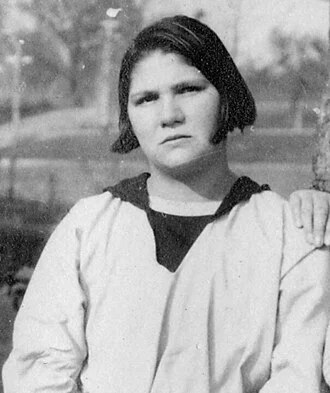 Carrie Buck height profile photo