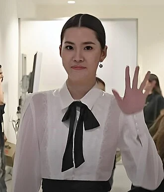 Carrie Wong height profile photo