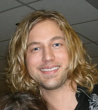 Casey James height profile photo