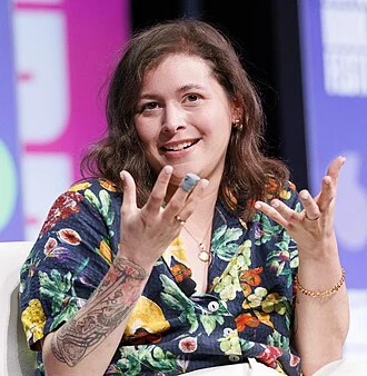 Casey McQuiston height profile photo