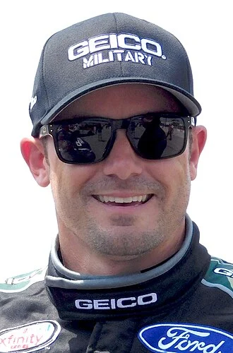 Casey Mears height profile photo
